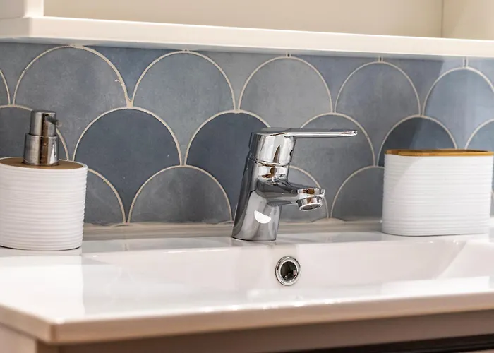 El Toison De Oro 11 Garaje Gratis